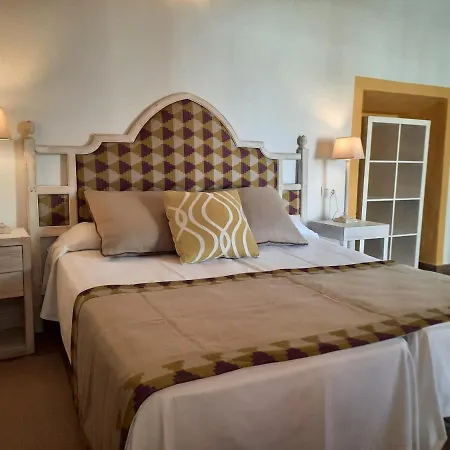 Hotel Cortijo Del Arte - Caminito Del Rey Pizarra